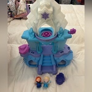 Little People Frozen Castle